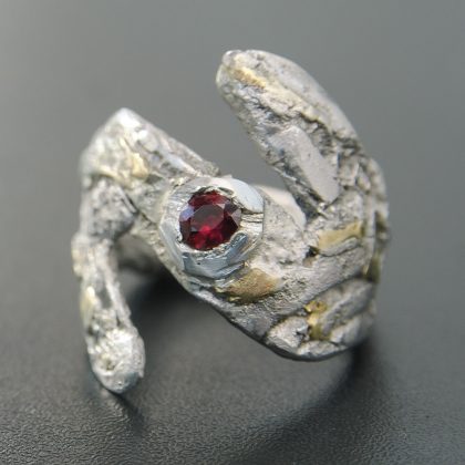 Bague argent et or au rubis naturel – bijou artisanal Fusyom créé sur l’île d’Oléron