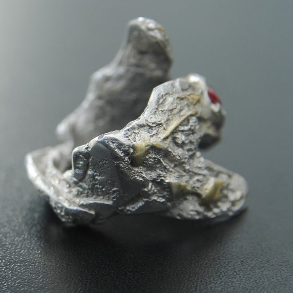 Bague argent et or – création artisanale Fusyom avec rubis naturel