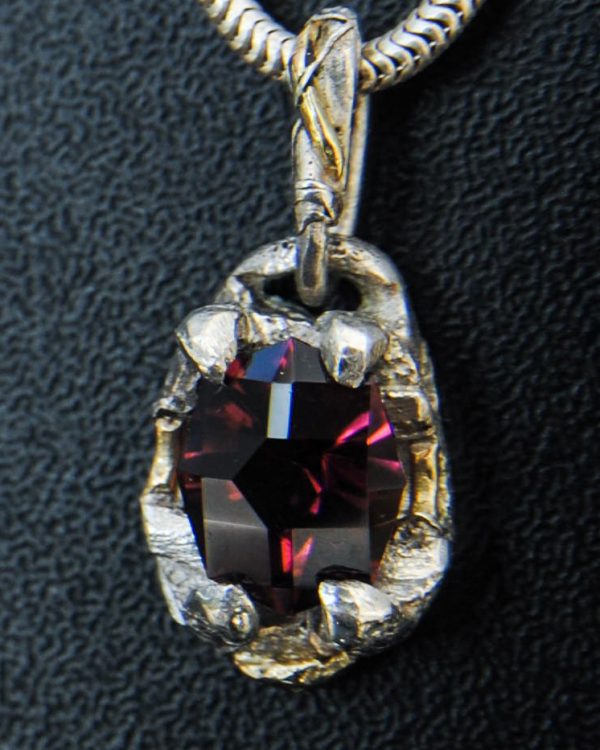 pendentif argent tourmaline detail sertissage bijou artisanal piece unique fusyom ile d oleron